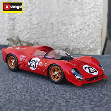 Bburago 1:24 Ferrari 330 P4 Daytona 1967 Model
